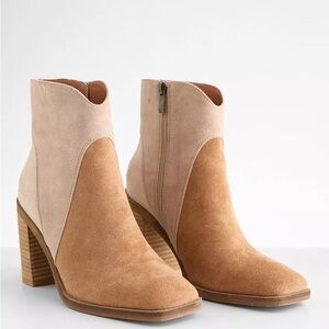 Colorblock ankle boot buckle